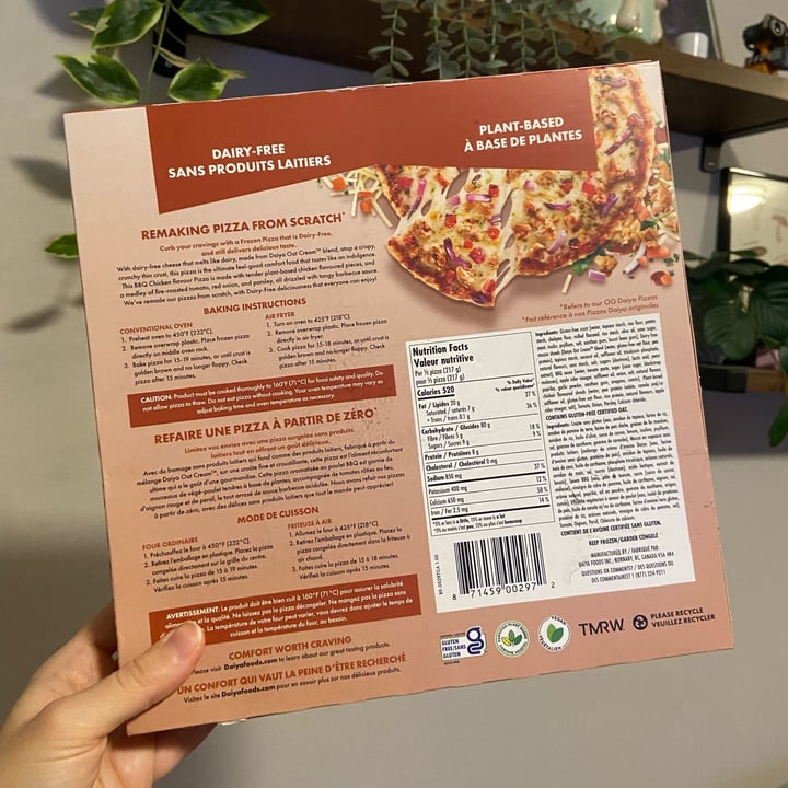 photo of Daiya Gluten Free Thin Crust Pizza BBQ Chicken Flavour shared by @veggie-meg on  21 Jan 2025 - review