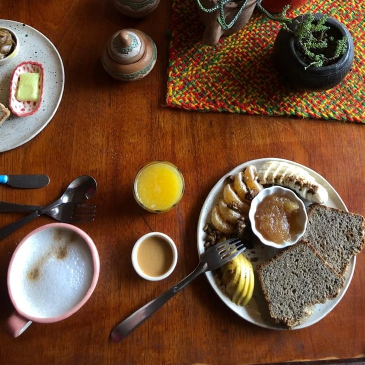 photo of Alpiste comiste Desayuno Tostadas Con Frutas shared by @julyahum on  07 Jul 2024 - review