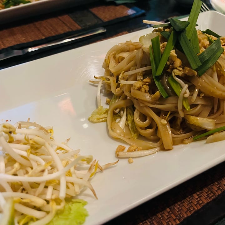 photo of Thai pad thai shared by @miba on  01 May 2024 - review