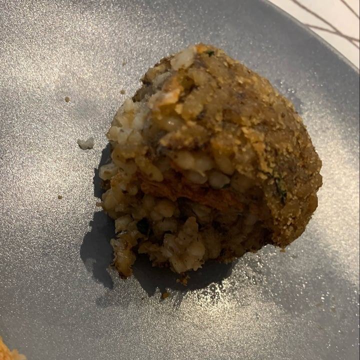 photo of Vegustibus supplì funghi e salsiccia shared by @beatricepaolo on  31 Mar 2024 - review