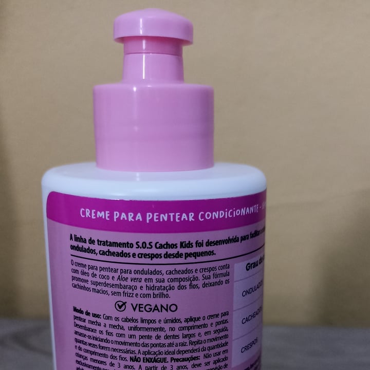 photo of Salon Line CREME PARA PENTEAR S.O.S CACHOS - ÓLEO DE COCO E ALOE VERA shared by @adrianakaliny on  22 Jul 2024 - review
