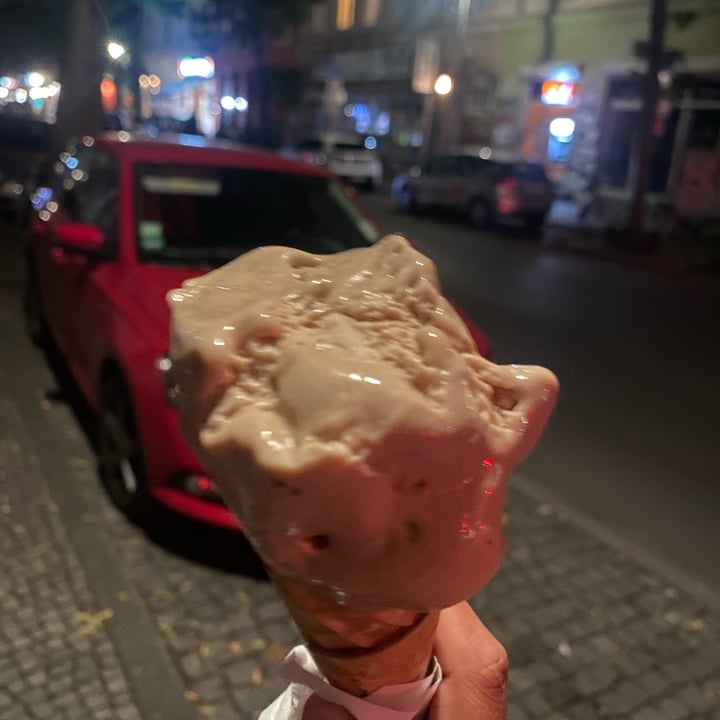 photo of Duo - Sicilian Ice Cream Haselnuss Eis shared by @shuggerlee on  24 Sep 2023 - review