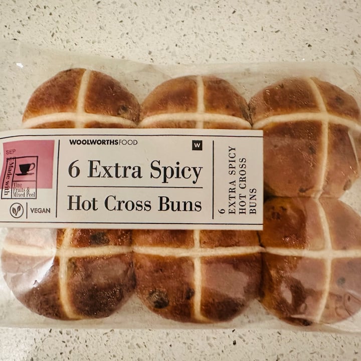 photo of Woolworths Food Extra Spicey Hot Cross Buns shared by @leyyakhan on  01 Oct 2025 - review