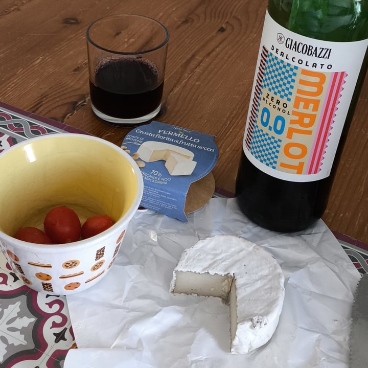 photo of Eurocompany Fermello Crosta fiorita di frutta secca shared by @fernandoveganboccia on  18 Jul 2025 - review