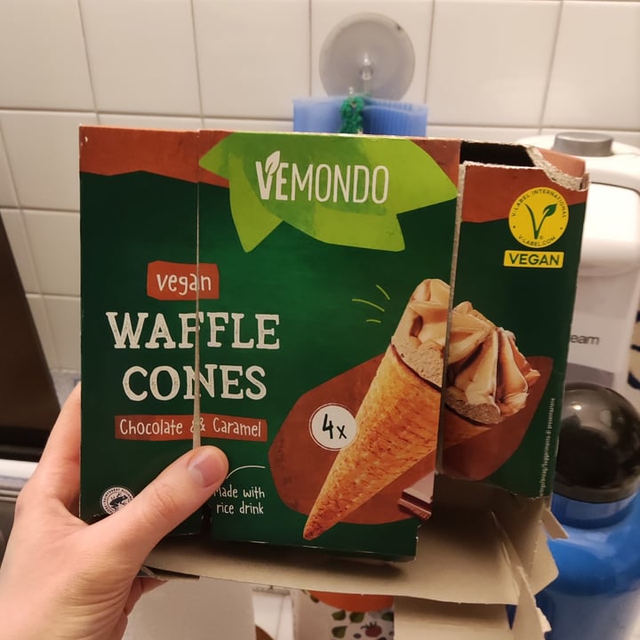 photo of Vemondo waffle cones chocolate and caramel shared by @elivegg on  17 Jan 2024 - review