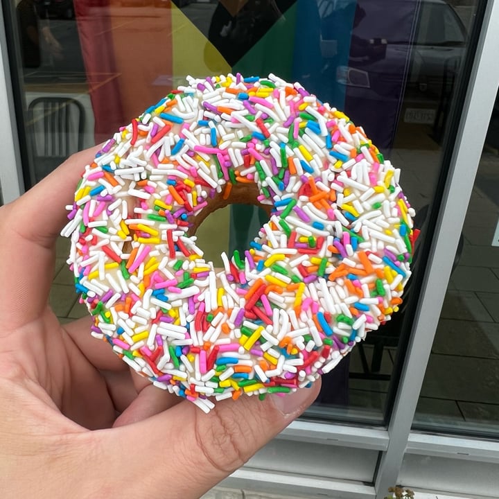 photo of Oh Doughnuts maple sprinkle shared by @xdarrenx on  03 Oct 2023 - review