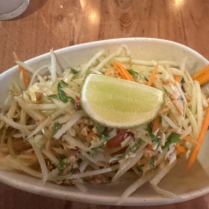 photo of took took Vegan Spicy Papaya Salad shared by @cassgloriaeats on  25 Mar 2025 - review