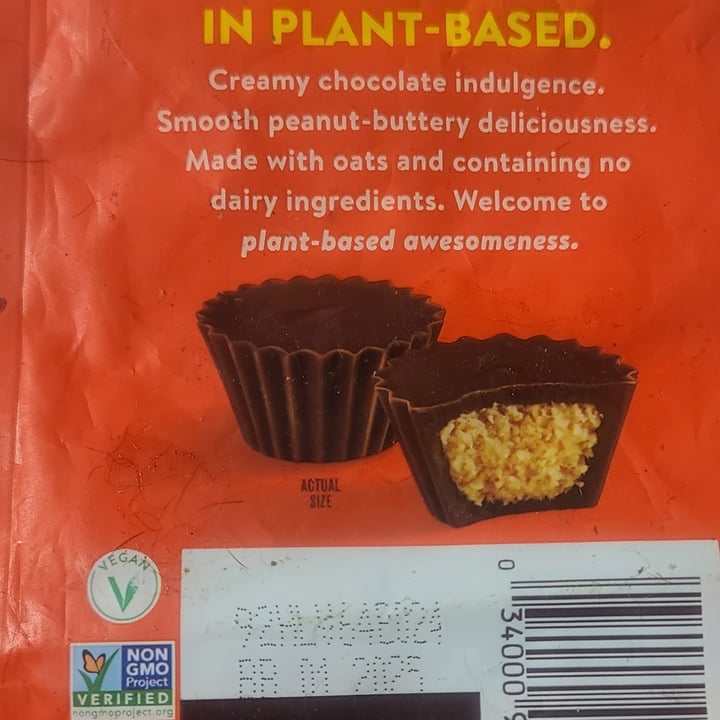 photo of Reese's Plant Based miniature cups shared by @nancytigress on  01 Sep 2024 - review