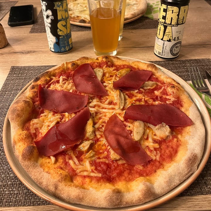 photo of Pizzeria Controvento Pizza Bosco shared by @tipsyballoons on  06 Mar 2024 - review