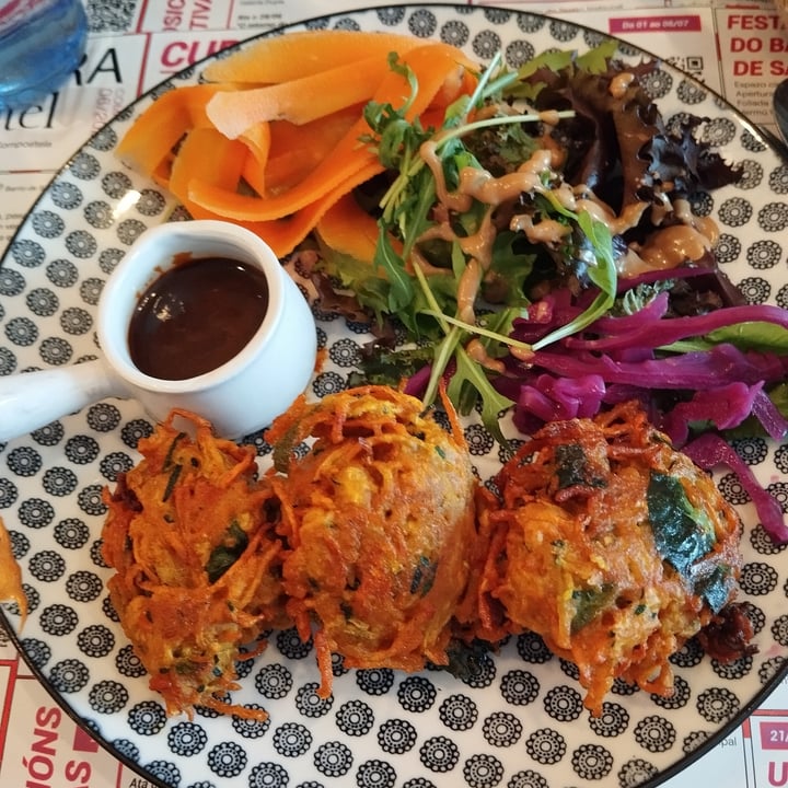 photo of ClemCafé pakoras shared by @rosaliab on  15 Jun 2025 - review