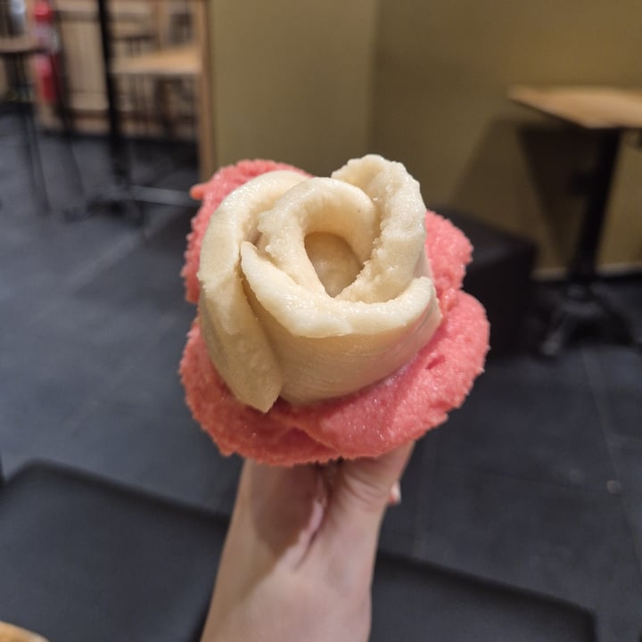 photo of Amorino Helado De Fresa shared by @saramanzana on  24 Aug 2025 - review