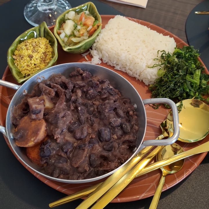 photo of Mercadinho Veg Feijoada Vegana shared by @vancorreasic on  07 Feb 2025 - review