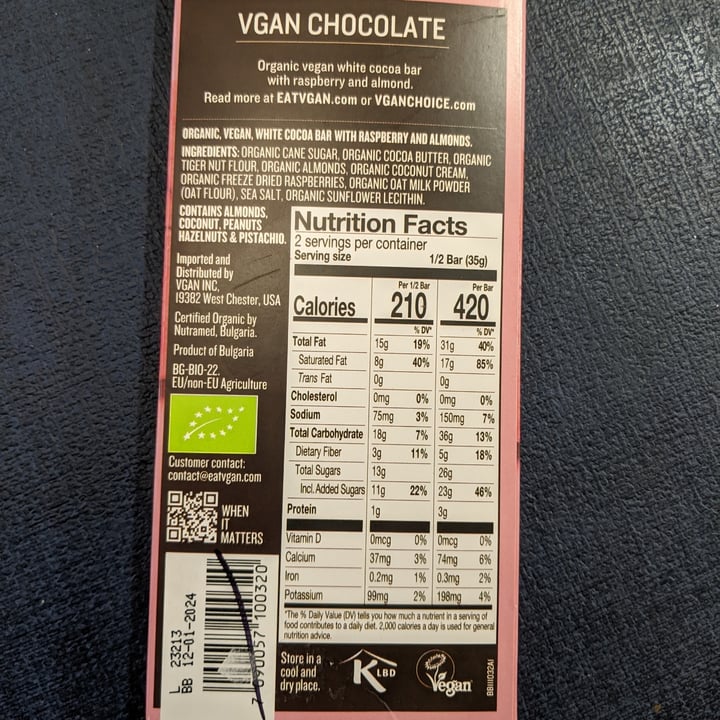 photo of VGAN Chocolate VGAN White chocolate And Raspberry shared by @caseyveganforlife on  20 Apr 2024 - review