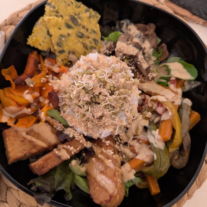 photo of Holy Beach Thai Bowl shared by @veganredvelvet on  10 Oct 2025 - review