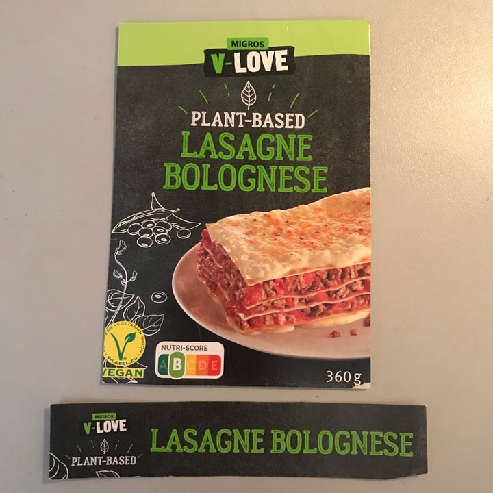 photo of Migros V-Love lasagne bolognese shared by @ladypanda on  14 Mar 2024 - review