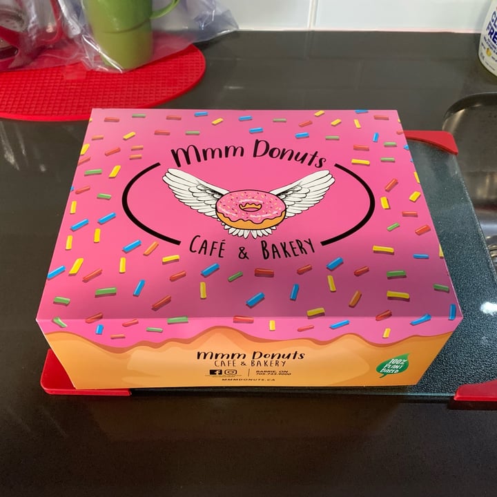 photo of Mmm Donuts • Café & Bakery Strawberry Dip Donut shared by @louisg on  20 Feb 2024 - review
