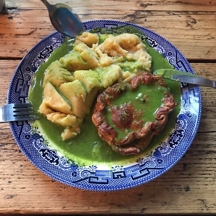 photo of The Spread Eagle Pie, Mash and Liquor shared by @scottlerobinson on  04 Oct 2023 - review