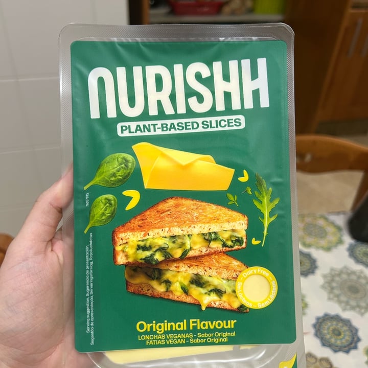 photo of Nurishh Plant-based slices Original Flavour shared by @estelapolar on  25 Oct 2024 - review