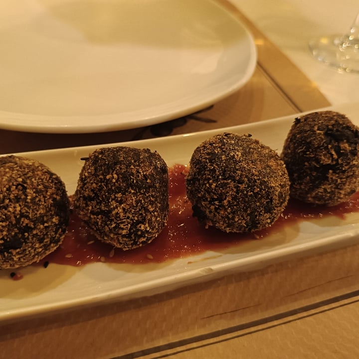 photo of Tulsi Vegan Restaurant Buñuelos De Espinacas shared by @esther7 on  04 May 2024 - review