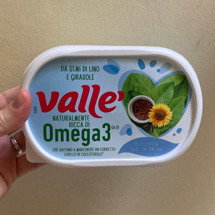 photo of Valle' Burro vegetale con omega3 shared by @ninaintheblue on  17 Feb 2024 - review