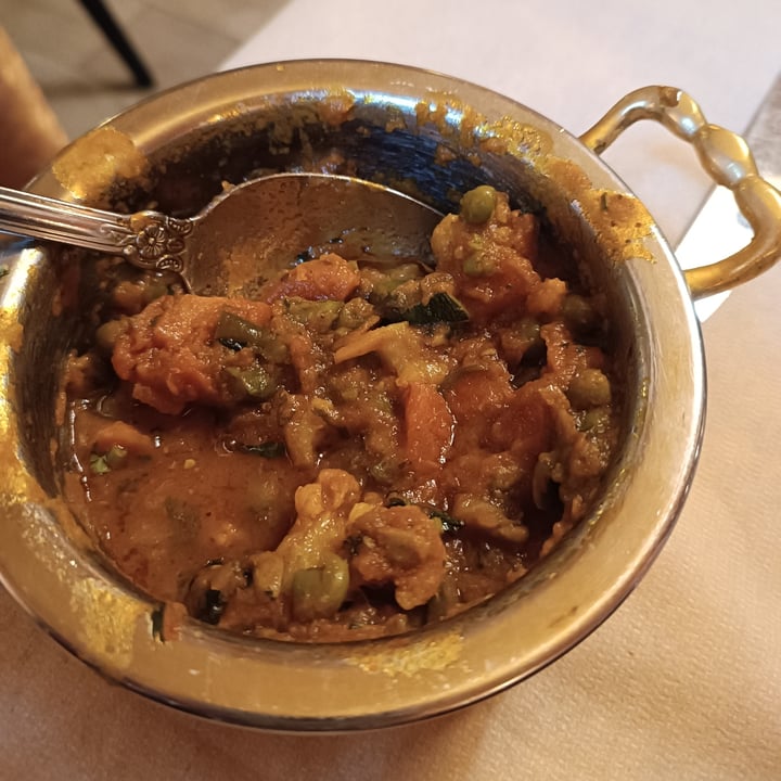 photo of Indian Palace Vegetable Curry shared by @rossellasammarra on  08 Mar 2024 - review