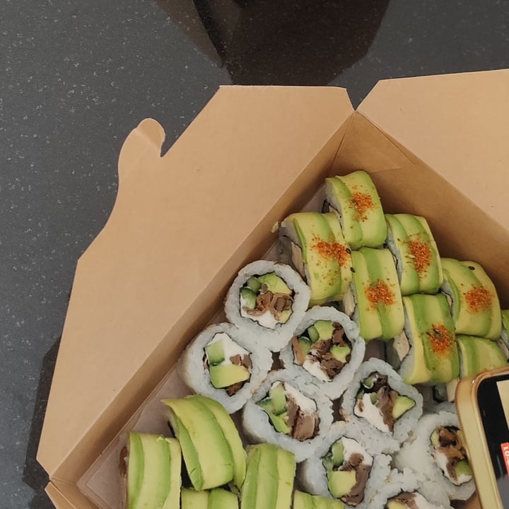 photo of Green Sushi Tamanegi Avo Roll shared by @lukasser on  02 Mar 2024 - review