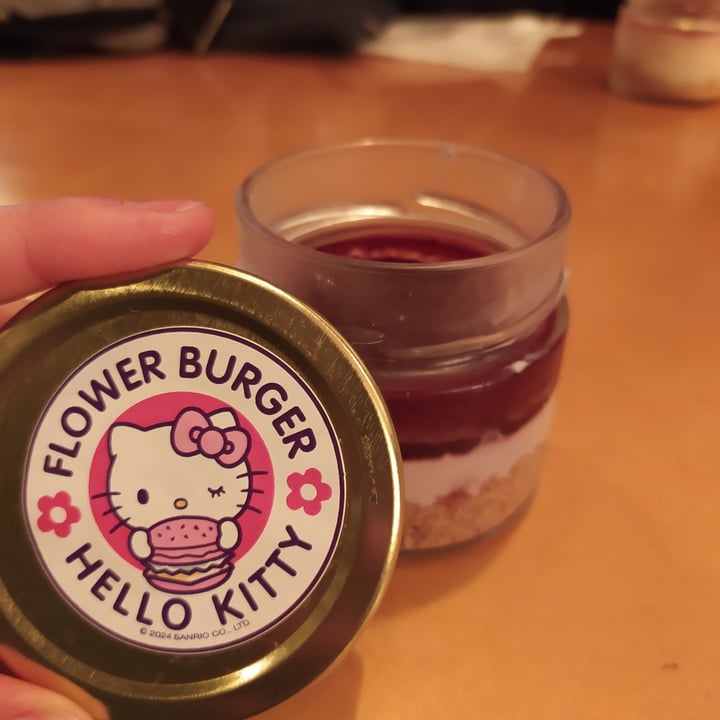 photo of Flower Burger Hellokitty Cheesecake shared by @lalla2527 on  28 Dec 2024 - review