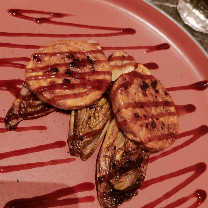 photo of Nativo Tempeh su inidivia belga e salsa umami shared by @chiarahakuna on  21 Jun 2025 - review