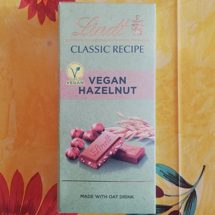 photo of Lindt Vegan Hazelnut shared by @callmeancy on  18 Jan 2024 - review