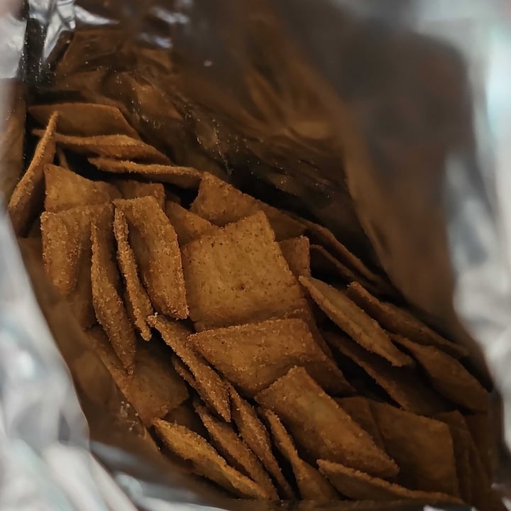 photo of Real Food From The Ground Up Cauliflower Crackers Cheddar Flavor shared by @raovioli on  23 Apr 2024 - review