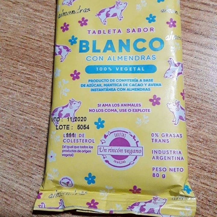 photo of Un Rincón Vegano chocolate blanco shared by @resilientrabbit3 on  20 Dec 2023 - review