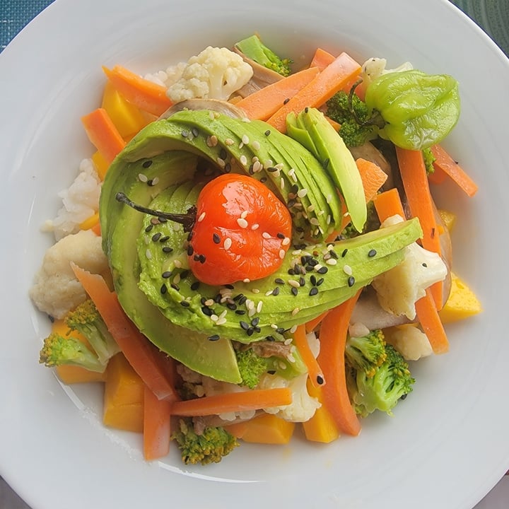 photo of Oxygen Jungle Villas Vegan Poké Bowl shared by @chrissydinardo on  21 Apr 2025 - review
