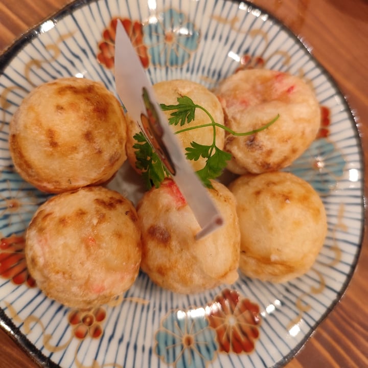 photo of Pivot BASE Cafe & Bar ＠Dotonbori Takoyaki - Truffle Salt shared by @rominaguch on  04 Oct 2025 - review