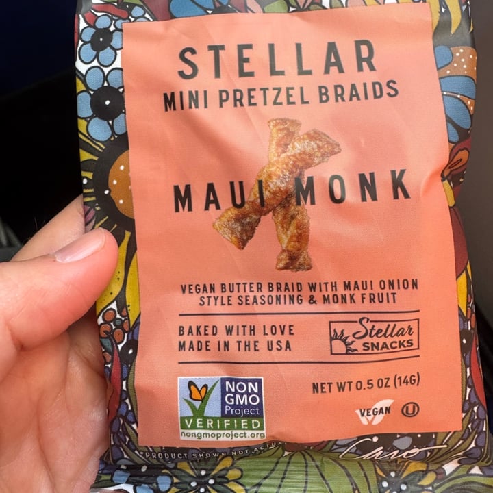 photo of Stellar Snacks Maui Monk Pretzel Braids shared by @ashtothexo on  03 Feb 2025 - review