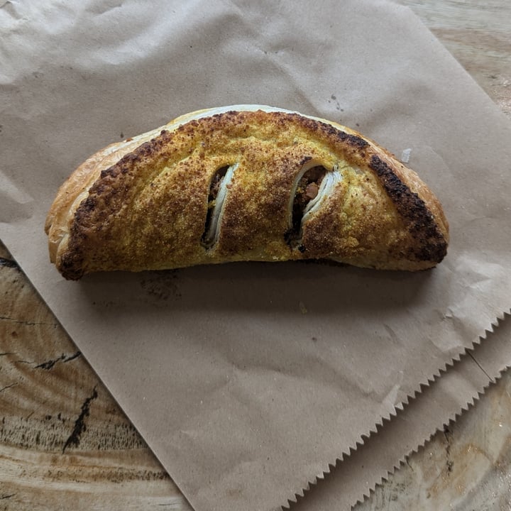 photo of Heritage Bakery Korma Pastie - Vegan shared by @cruzilla on  24 Sep 2024 - review