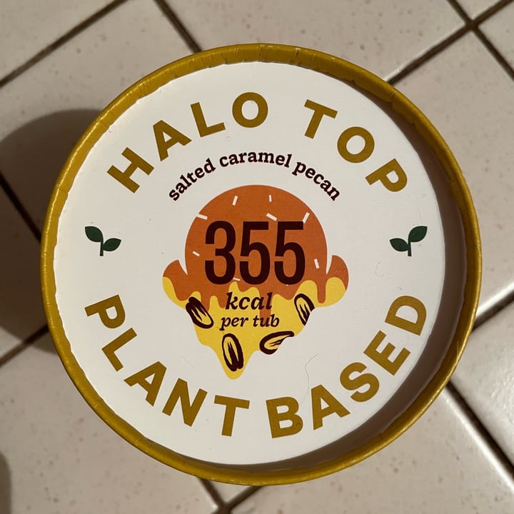 photo of Halo top plant based caramel chocolate pretzel ice cream shared by @carolo on  16 Oct 2024 - review