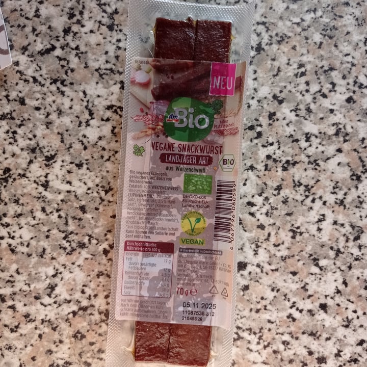 photo of Dm bio Vegane Snackwurst Landjager Art shared by @susberry on  16 Aug 2025 - review
