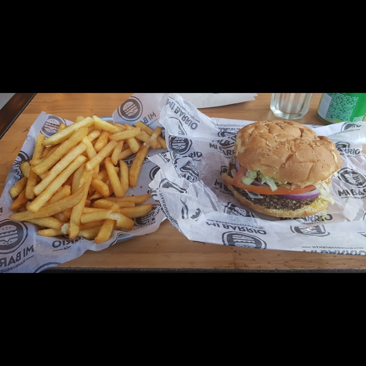 photo of Mi Barrio Hamburgueseria Hamburguesa Agronomía shared by @aquilesjugador on  07 Feb 2025 - review