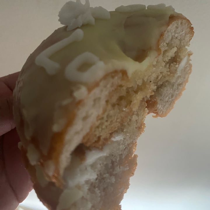 photo of Grumpy & Runt | Little Deli & Donuts Bento Box Vanilla Cake Lemon shared by @rushisushi7 on  23 Apr 2024 - review