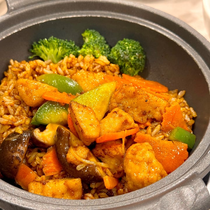 photo of D’life orchard gateway Claypot Chicken Cube Rice shared by @vegan-ravana on  27 Dec 2023 - review