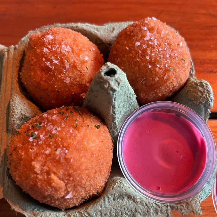 photo of Tiro Sicilian Street Food Melanzane Arancini shared by @whatrebeccaeats on  04 Sep 2023 - review