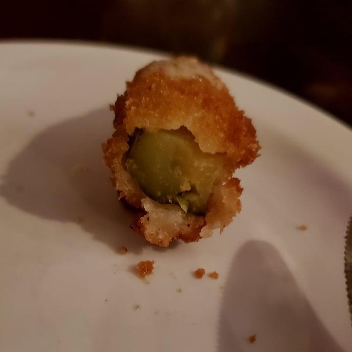 photo of Rise Above Pizza & Wings Deep fried pickles shared by @whatacuriousnotion on  04 Dec 2023 - review