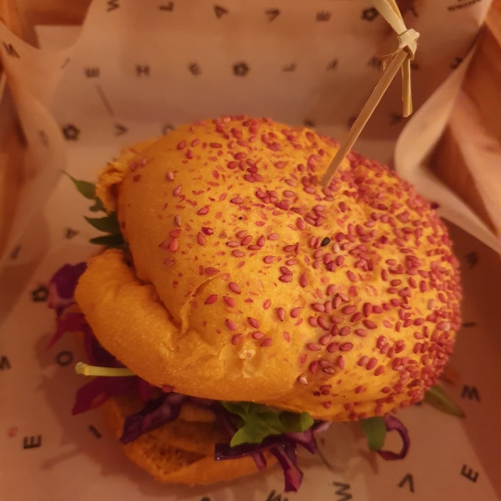 photo of Flower Burger botanical burger shared by @kamymura on  29 Sep 2023 - review