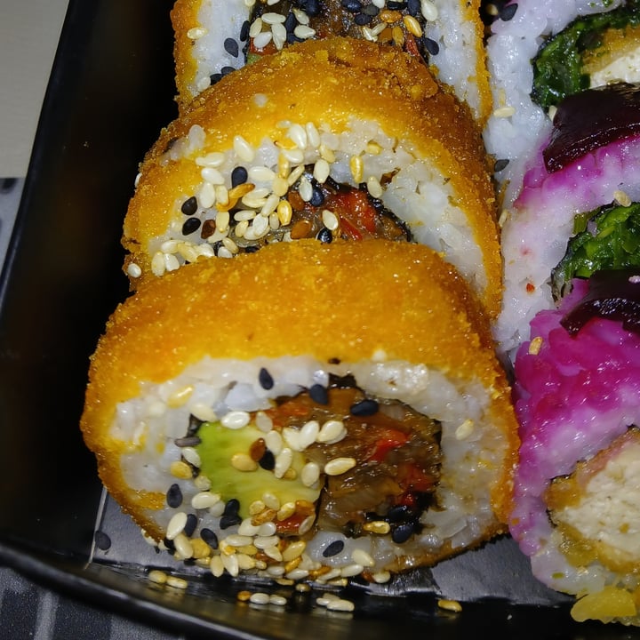 photo of Jiro Sushi - Sucursal Urquiza Merapi Roll Hot shared by @ladylu on  22 Sep 2025 - review