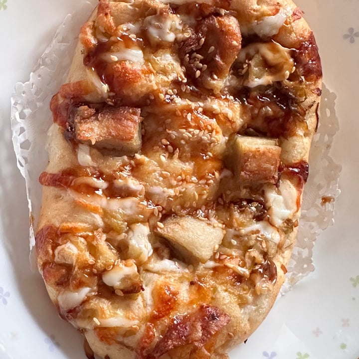 photo of Yes Natural Bakery Teriyaki chicken pizza (Vegan) shared by @echoo on  01 May 2024 - review