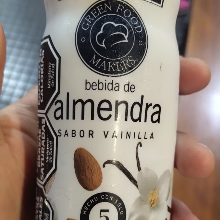 photo of Green Food Makers Leche Almendras Sabor Vainilla shared by @marionleslie on  29 Oct 2024 - review