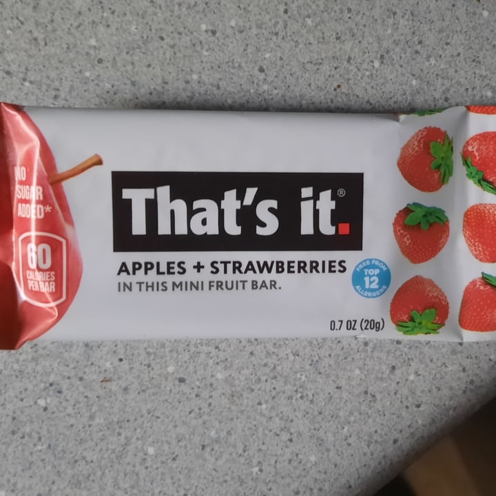 photo of That’s it Apples + strawberries mini bar shared by @anonvegan on  17 Aug 2024 - review