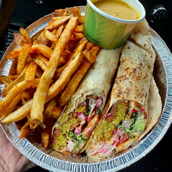 photo of Pita And Hummus falafel saj wrap shared by @xdarrenx on  09 May 2025 - review