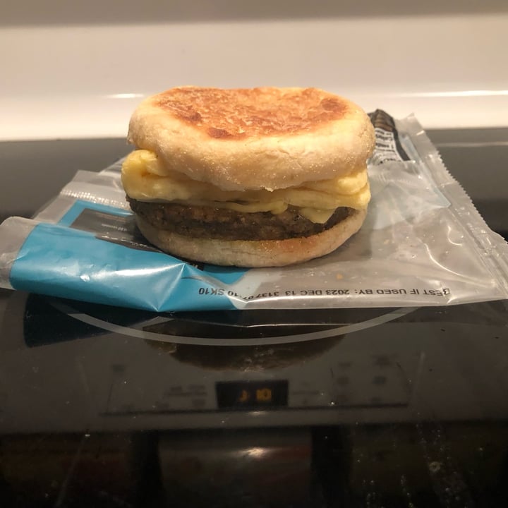 photo of Field Roast Classic style sausage egg cheese breakfast sandwich shared by @slwasu57 on  06 Nov 2023 - review