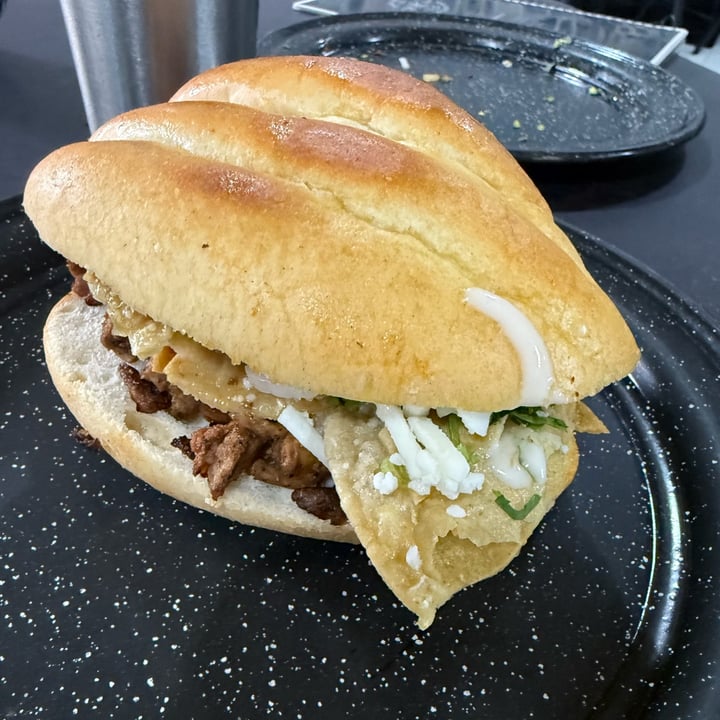 photo of Por Siempre Vegana Taquería Torta de chilaquiles shared by @rooockd on  06 Aug 2025 - review